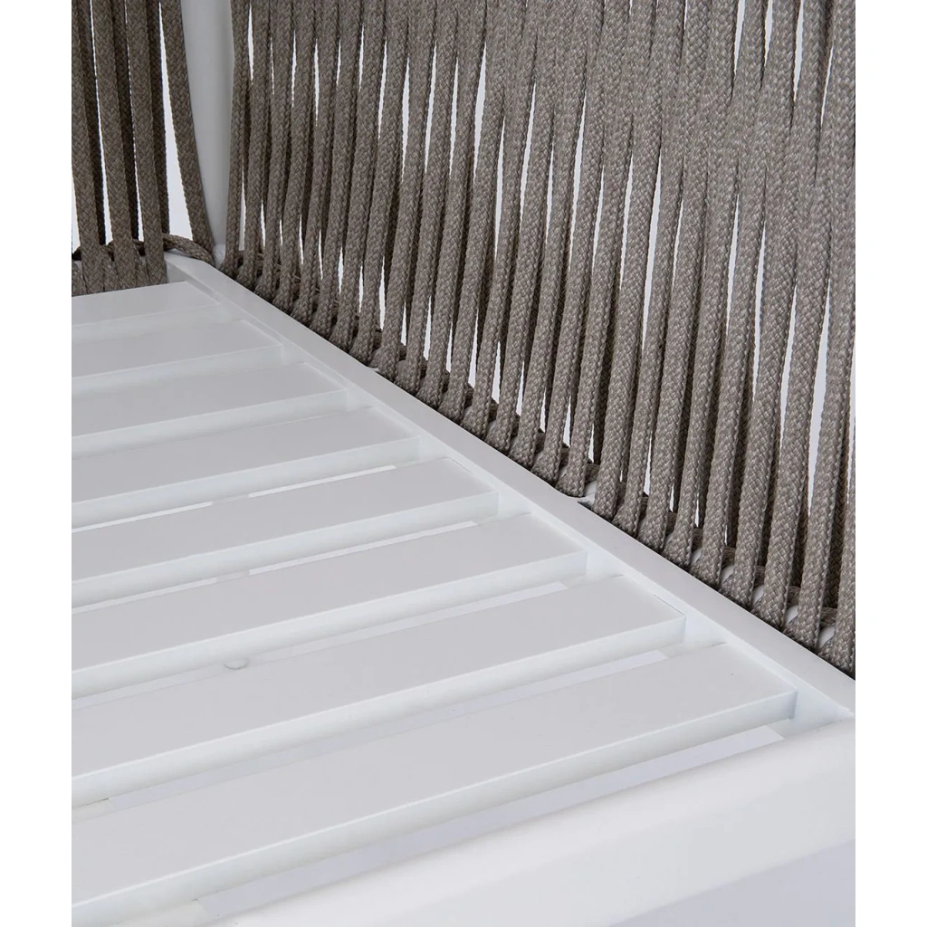 seduta_poltrona_alluminio_bianco_luce_1