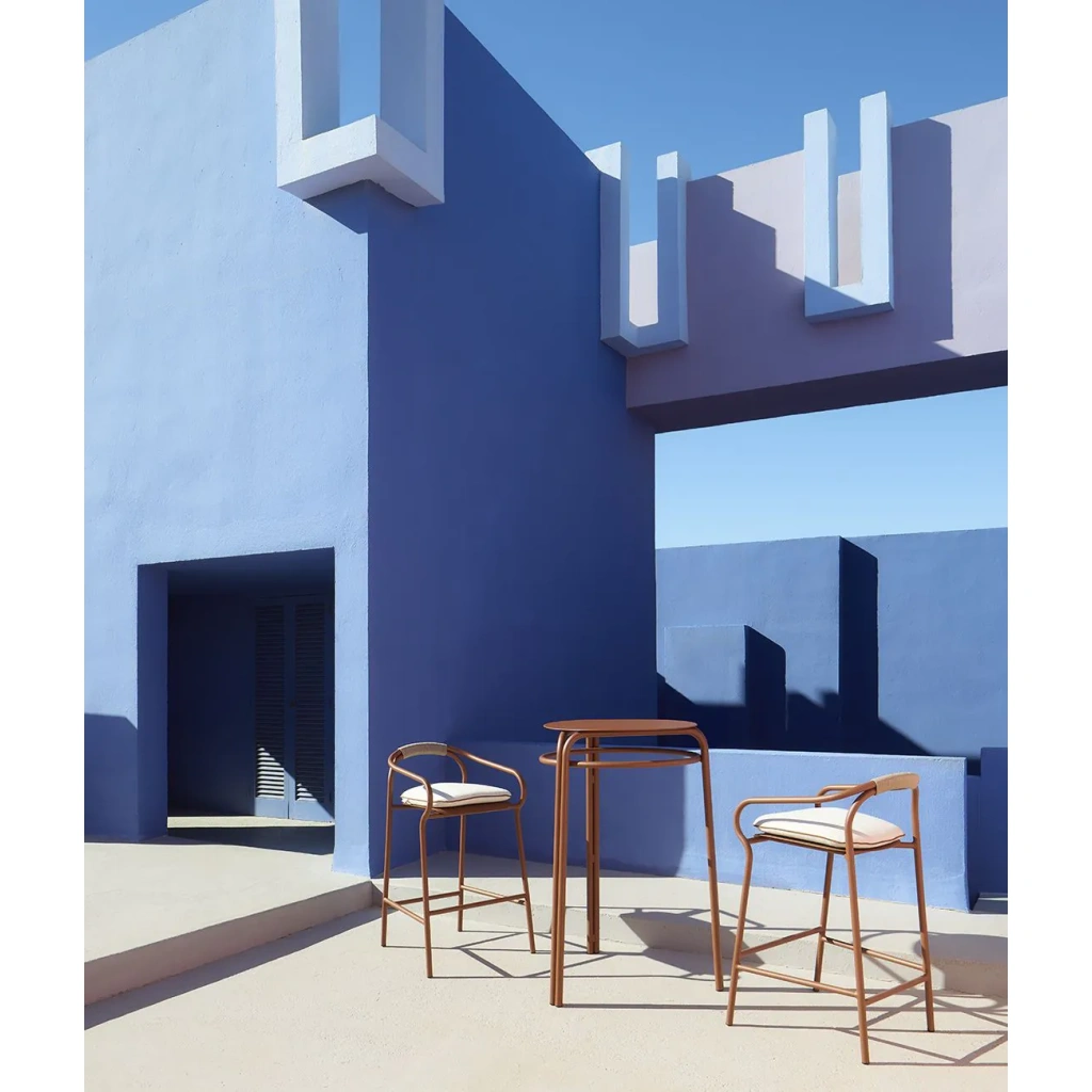 tavolo_alto_sgabello_alto_cuscino_salo_unopiu_1